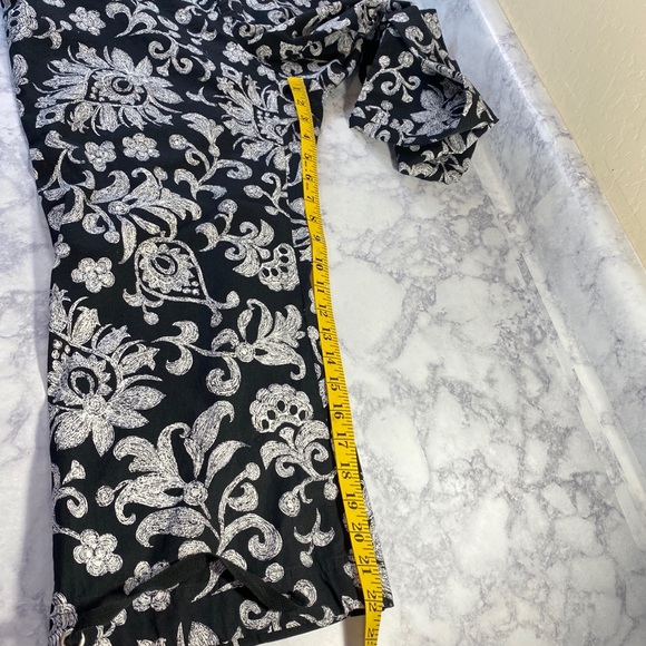 Coldwater Creek Floral Print Crop Pants 12 - Picture 6 of 11